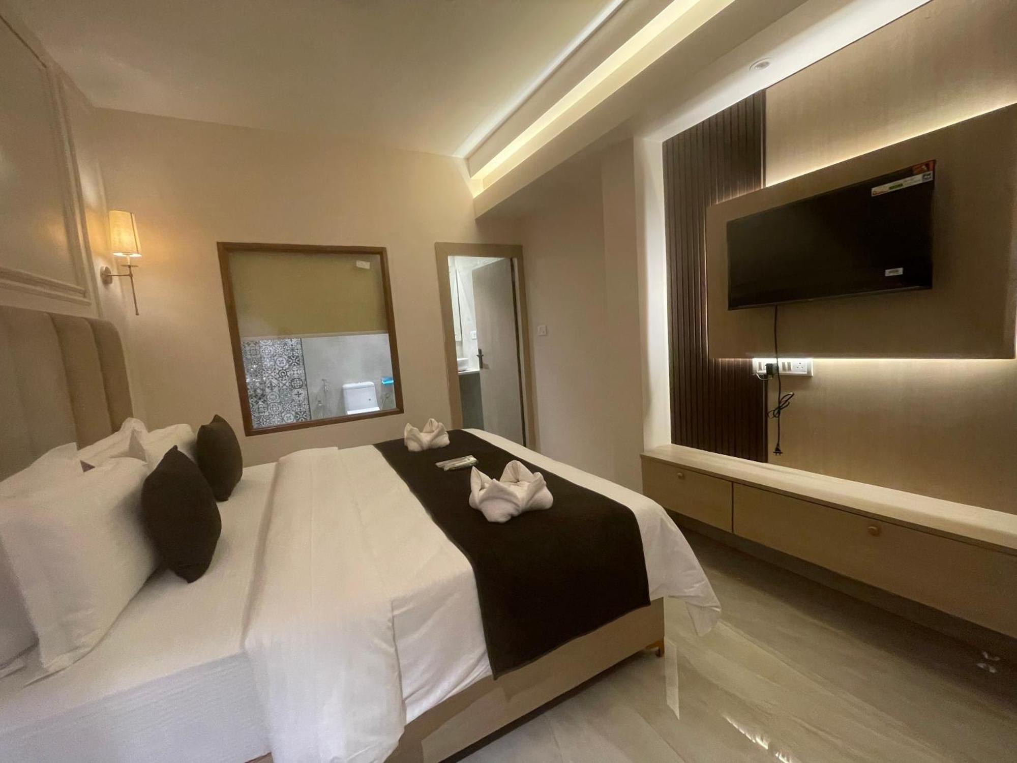 Royal Casa Baga Hotel ภายนอก รูปภาพ