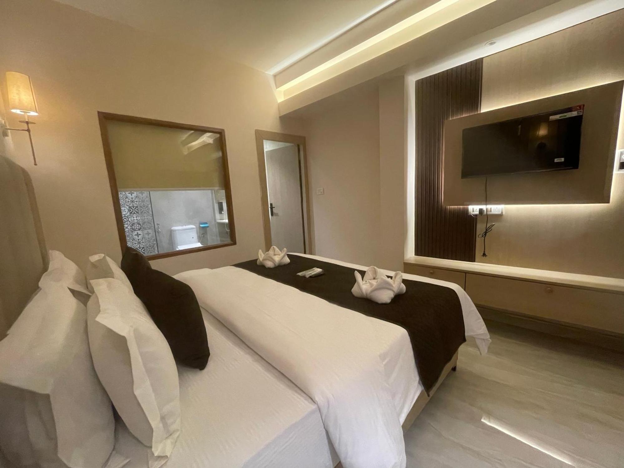 Royal Casa Baga Hotel ภายนอก รูปภาพ