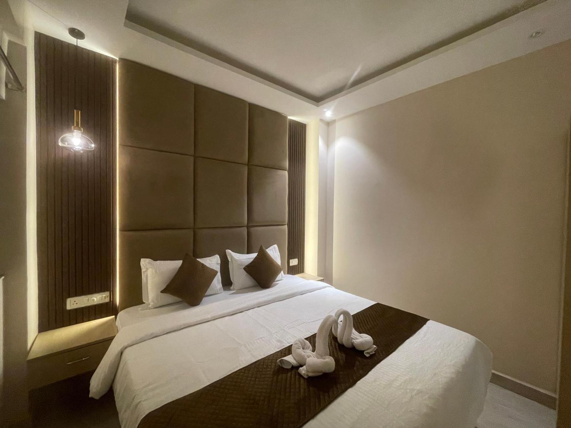 Royal Casa Baga Hotel ภายนอก รูปภาพ