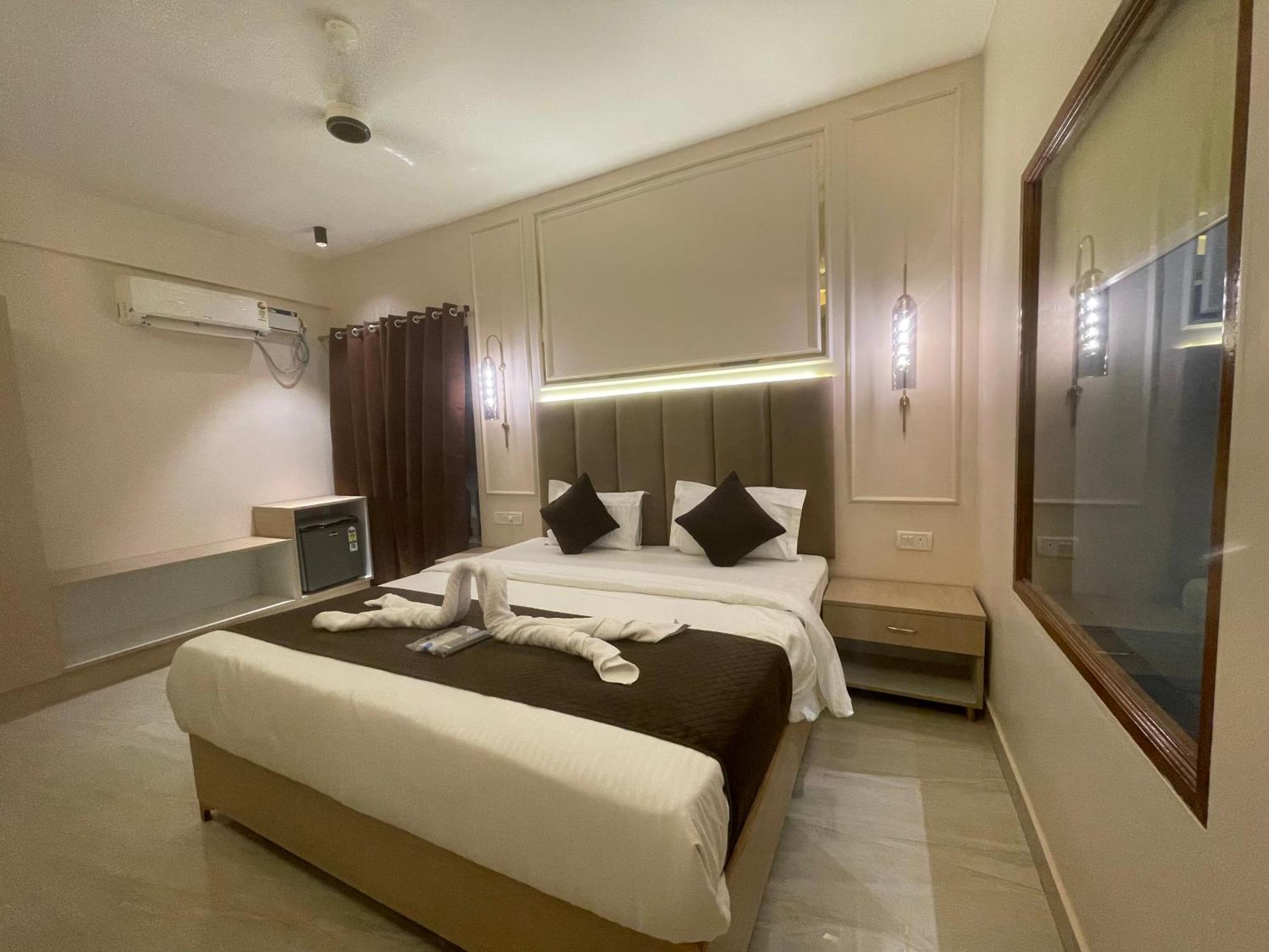 Royal Casa Baga Hotel ภายนอก รูปภาพ