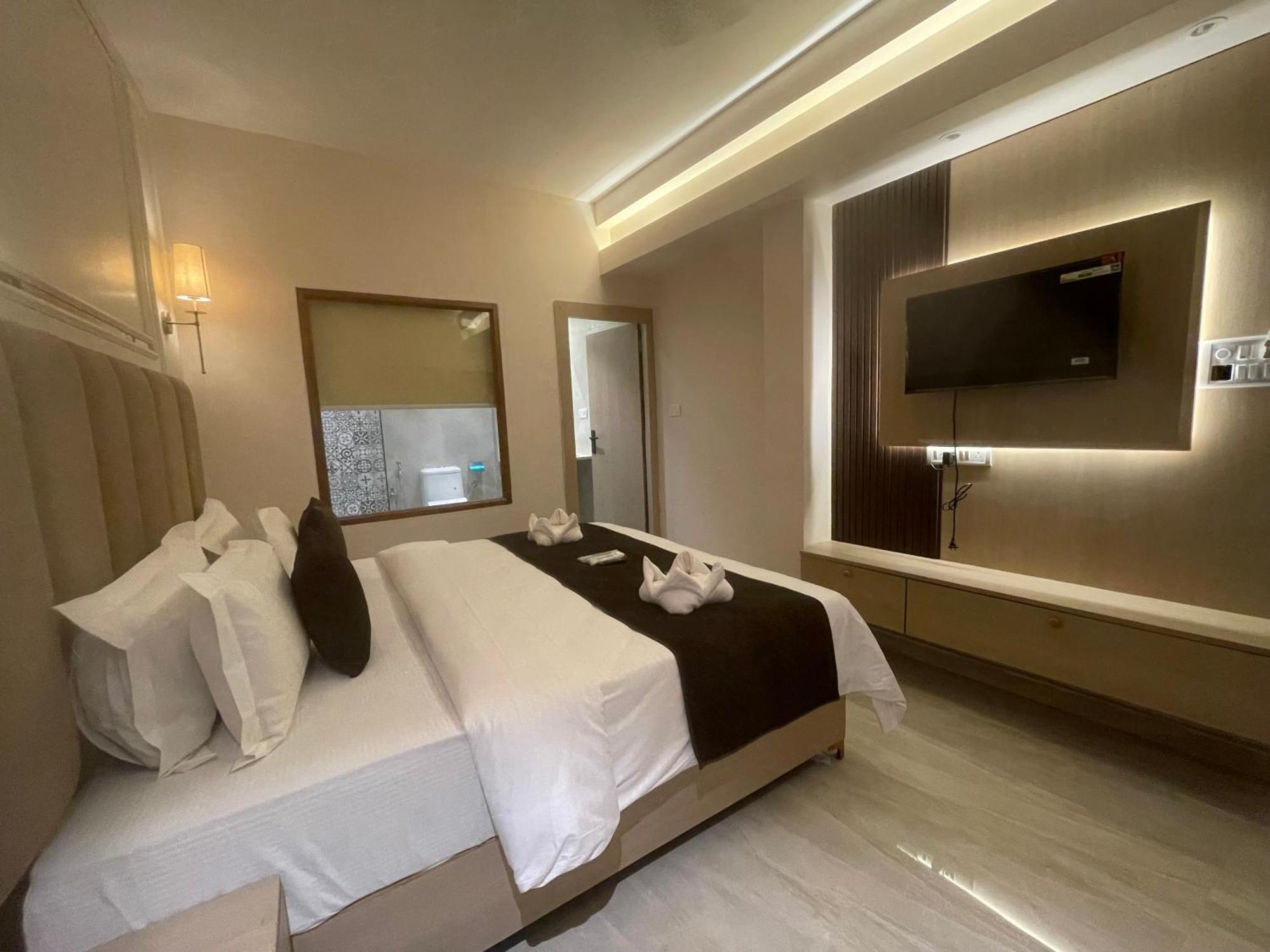 Royal Casa Baga Hotel ภายนอก รูปภาพ