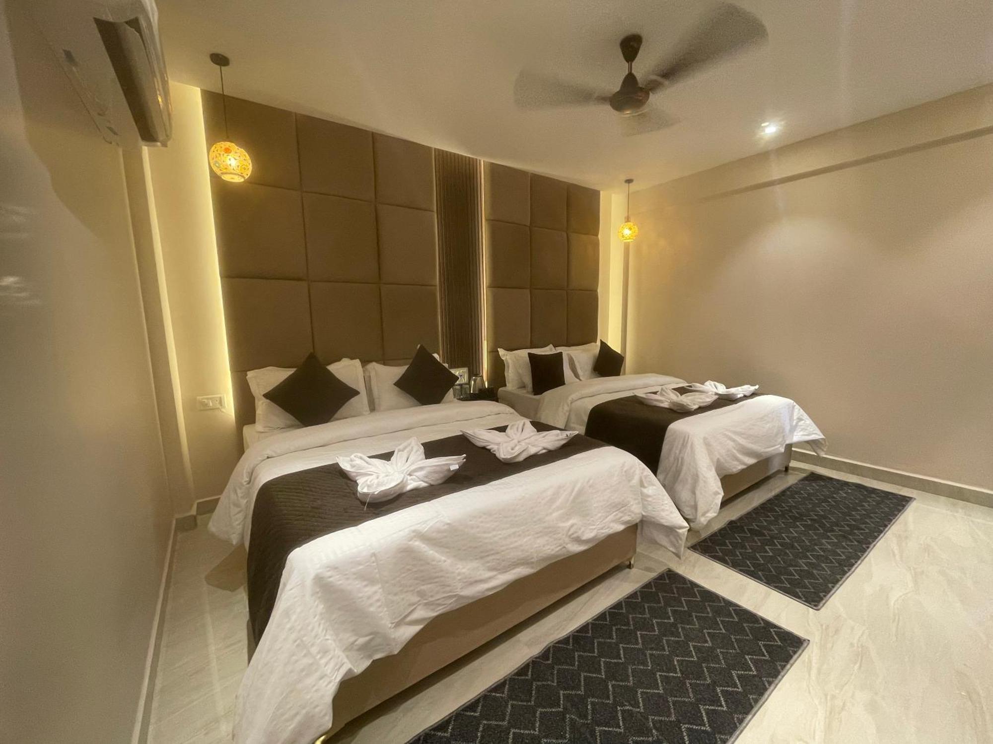 Royal Casa Baga Hotel ภายนอก รูปภาพ
