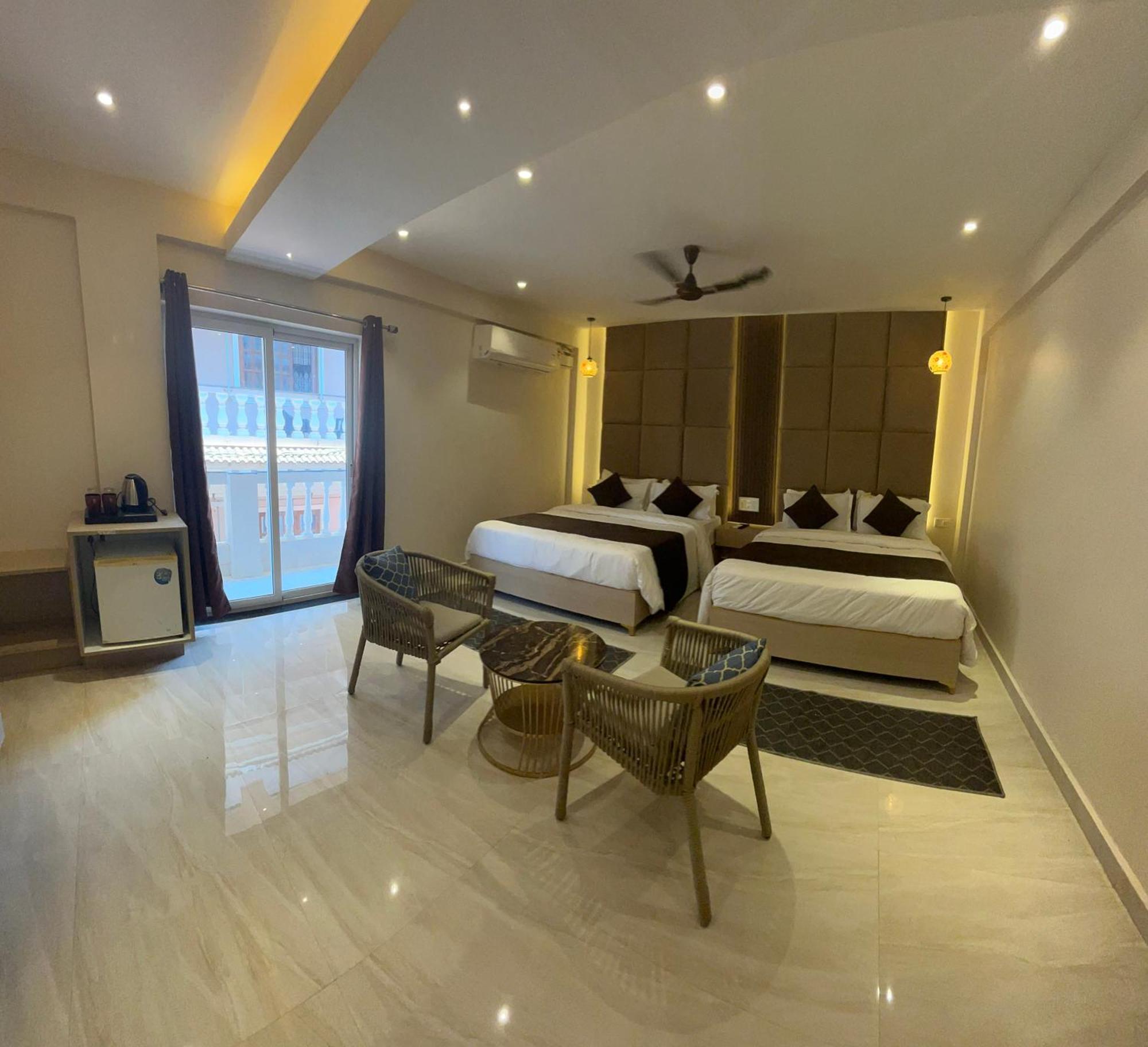 Royal Casa Baga Hotel ภายนอก รูปภาพ